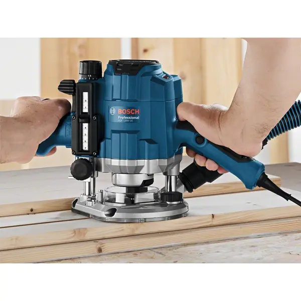 Rabot GOF 1250 CE Bosch 601626000
