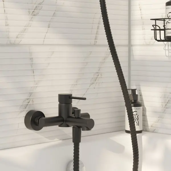 Mitigeur bain/douche mécanique EDELIE N" noir mat acier inoxydable 168x110x187 mm