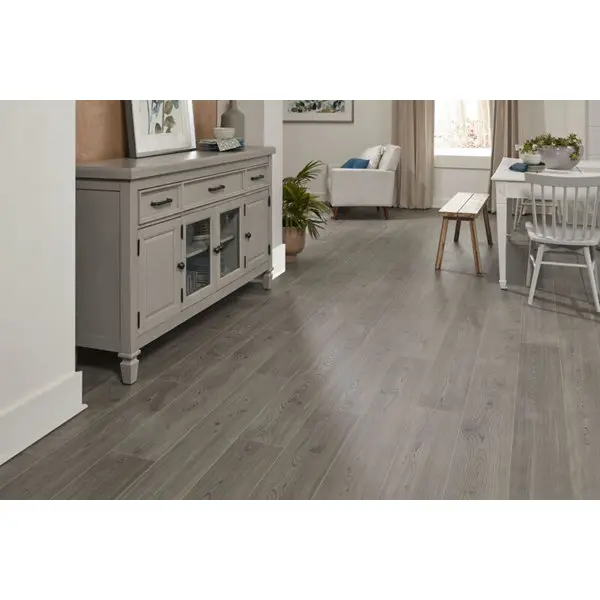 Sol stratifié AC4 "WR SIGIS" chêne mat 8 mm + sous-couche 1,5 mm