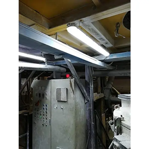 Plafoniera IP65 per soli tubi LED 1X18W