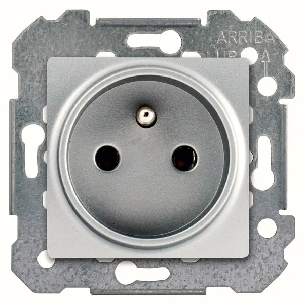 Prise 2P+T à clipser silver "Delta Viva"